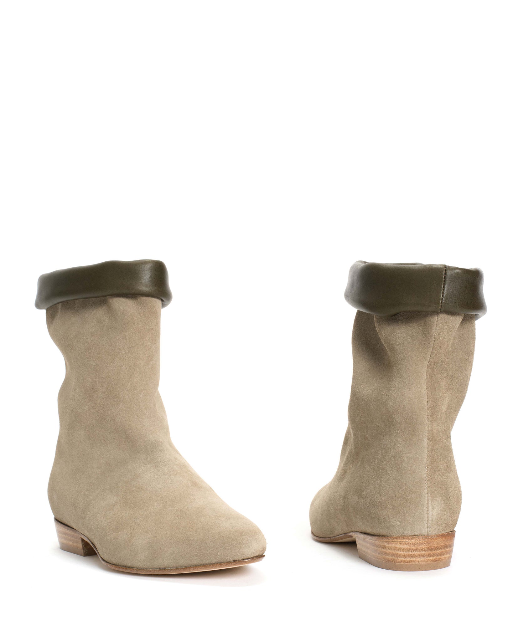 Daisy 20 Calf suede & sleek leather Sage grey & olive green - Anonymous Copenhagen