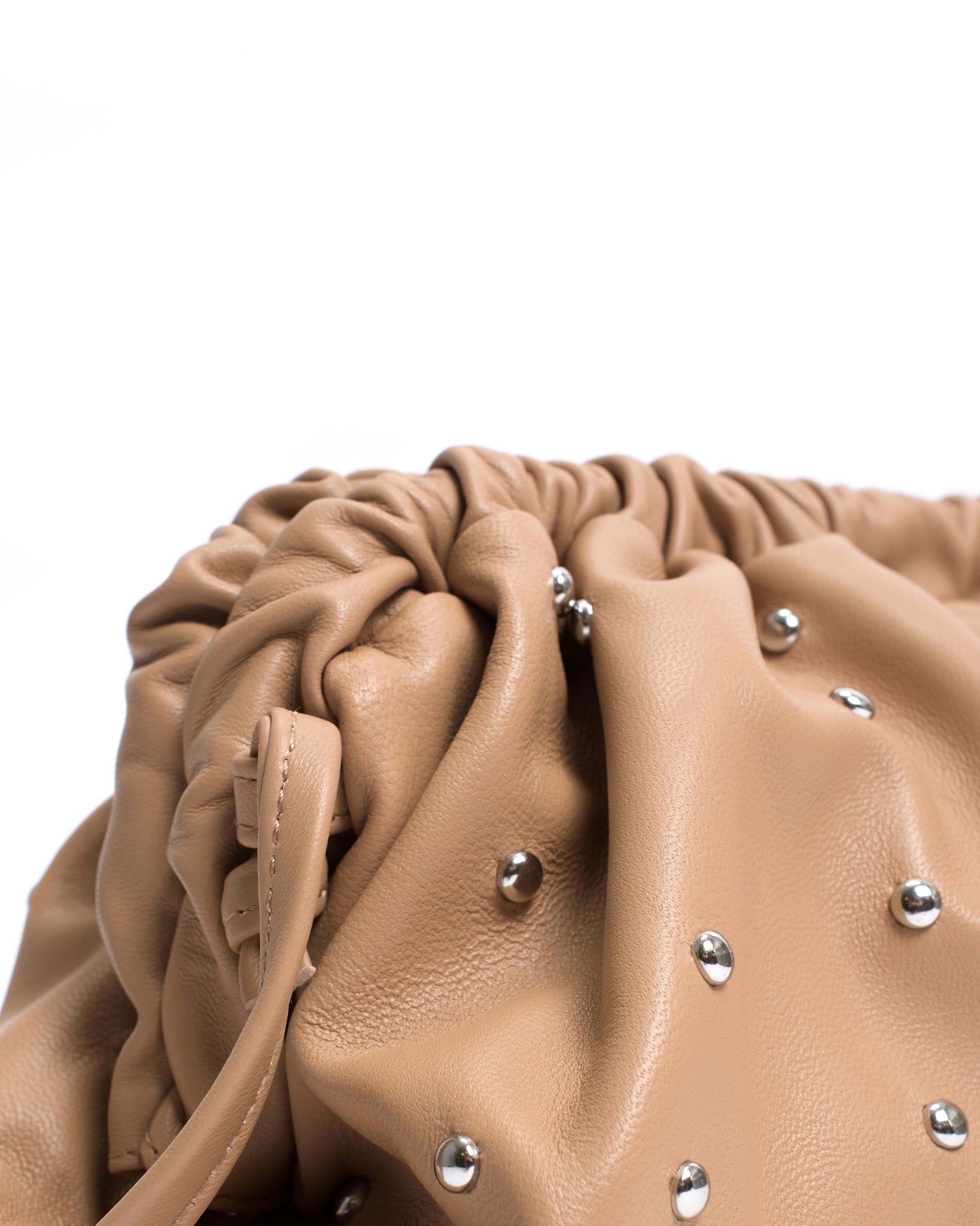 Hally grand cloud bag Stud-embellished silky lamb Caramel silver