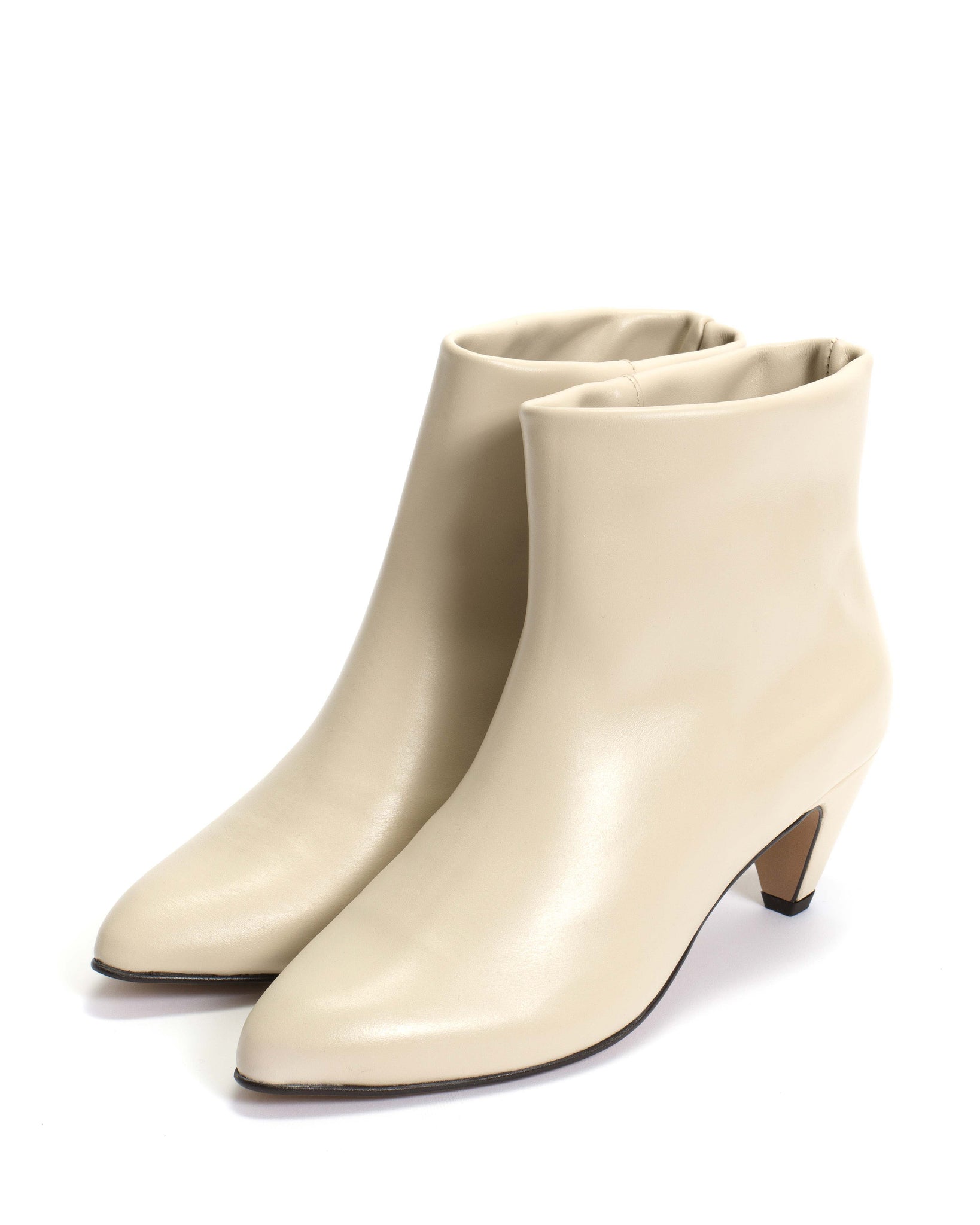 Hilly 50 stiletto Soft calf White sand