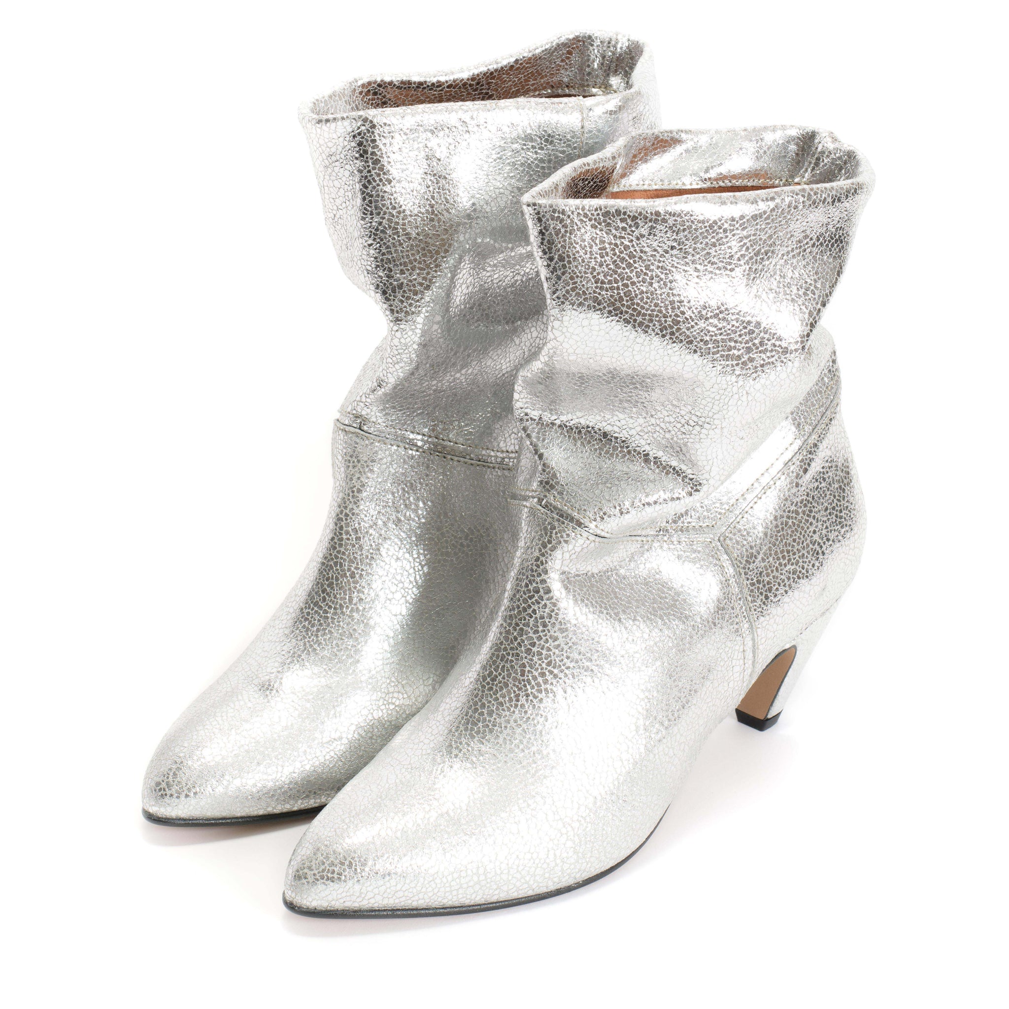 Jassi 50 stiletto Crackled metallic goat Silver - Anonymous Copenhagen