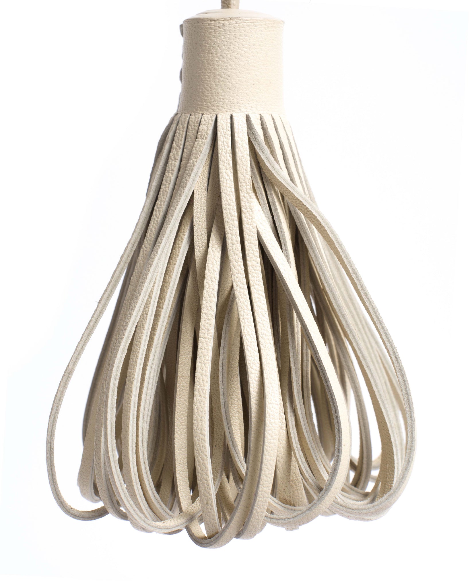 Katty fringe keyring Silky lamb White sand