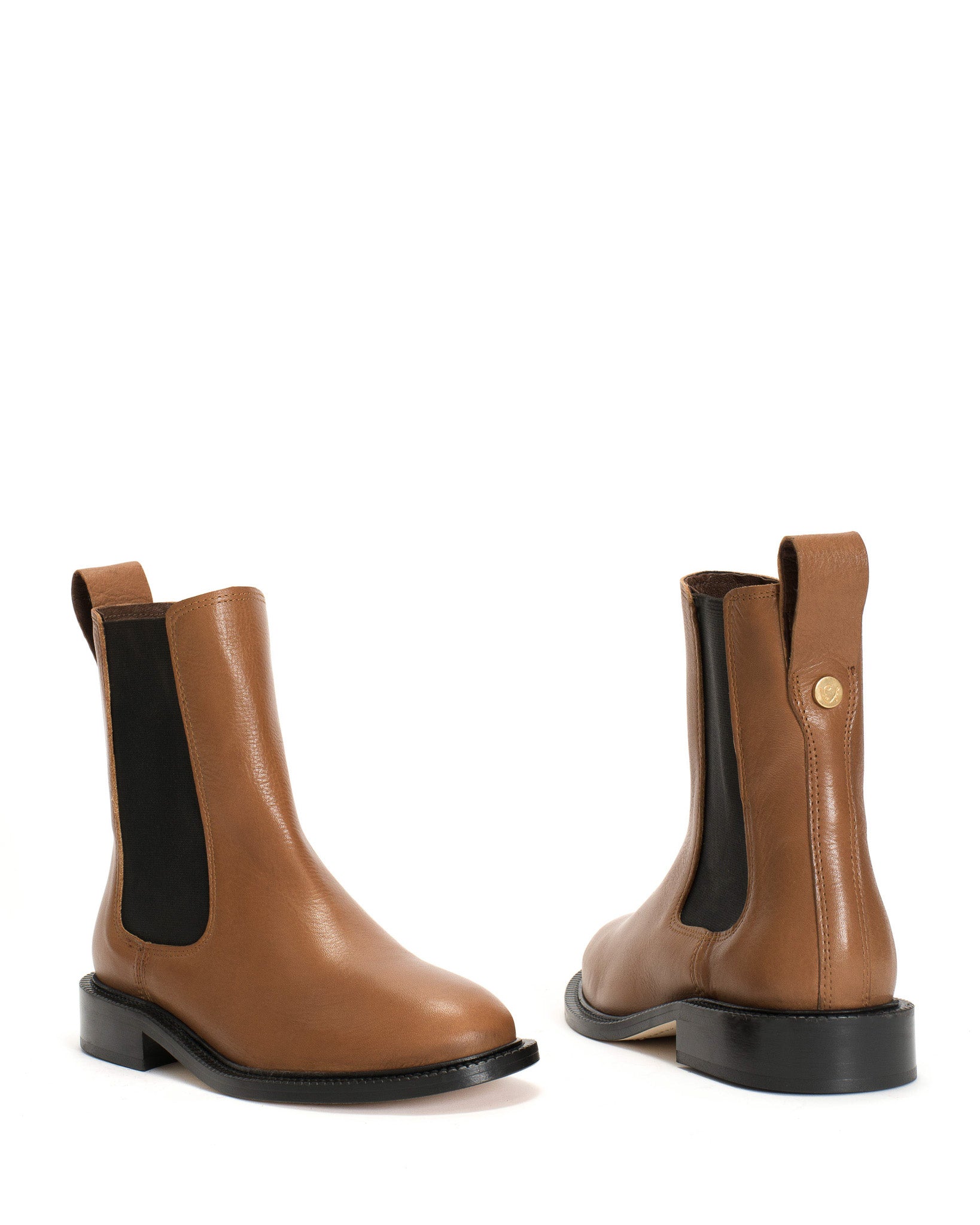 Laria Glossy grained vegetable tanned calf Cinnamon - Anonymous Copenhagen