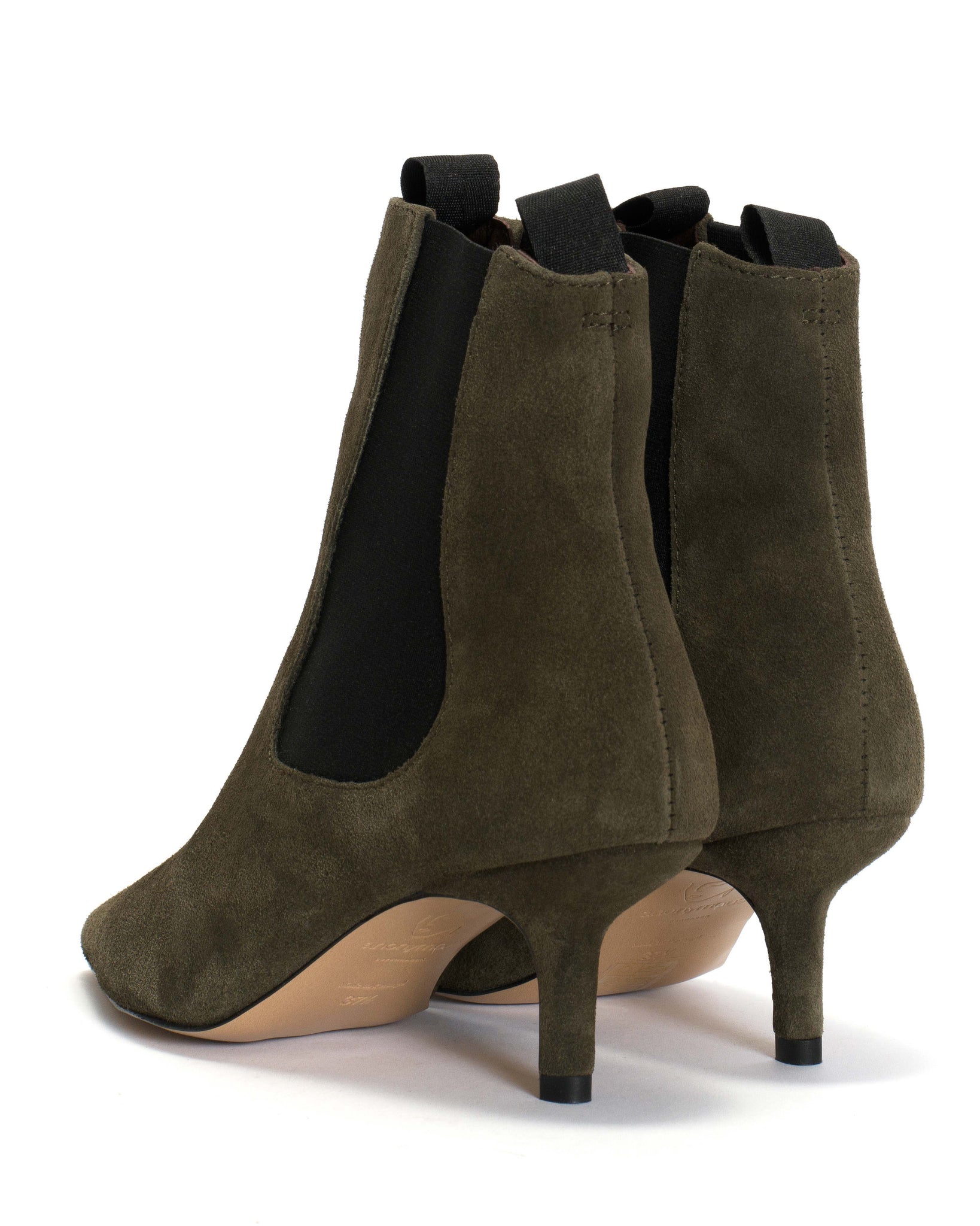 Navia 55 pin Calf suede Moss green - Anonymous Copenhagen