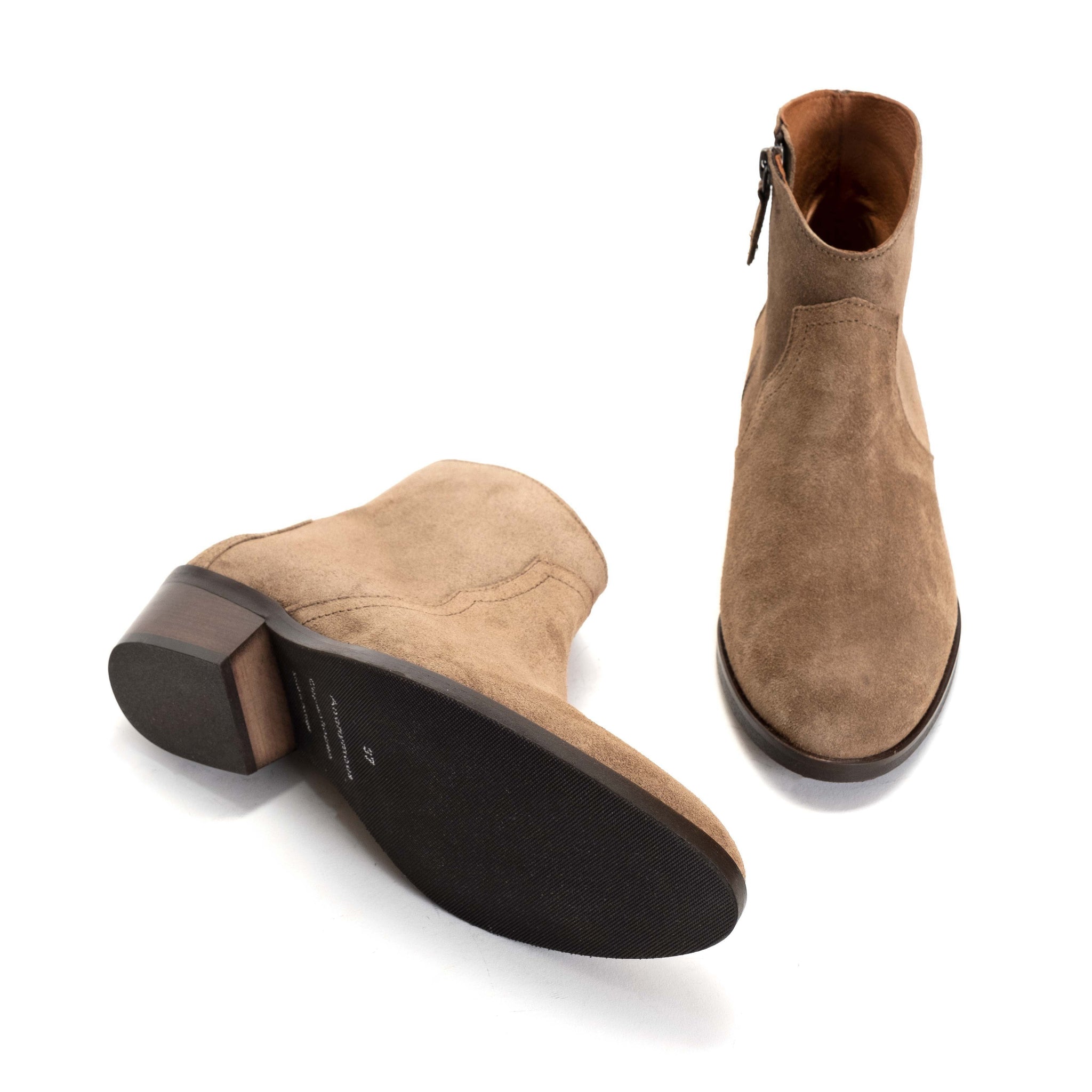 Fiona 35 Calf Suede Mushroom - Anonymous Copenhagen