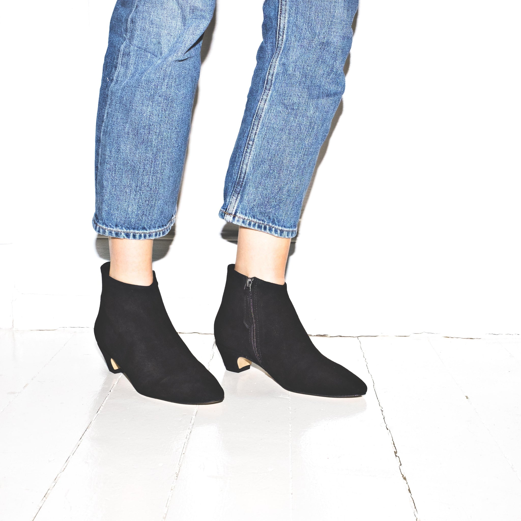 Kyra Calf suede Black - Anonymous Copenhagen